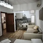 Ampelea Bed & Breakfast *